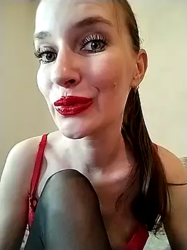 Snapshot of AimeeFair chatting on October 2, 2025, 12:56 pm AimeeFair online show from October 2, 2025, 12:56 pm