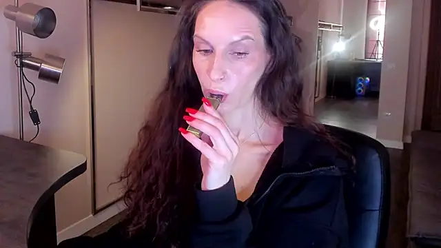 Mila Anders online show from March 10, 2026, 5:45 am