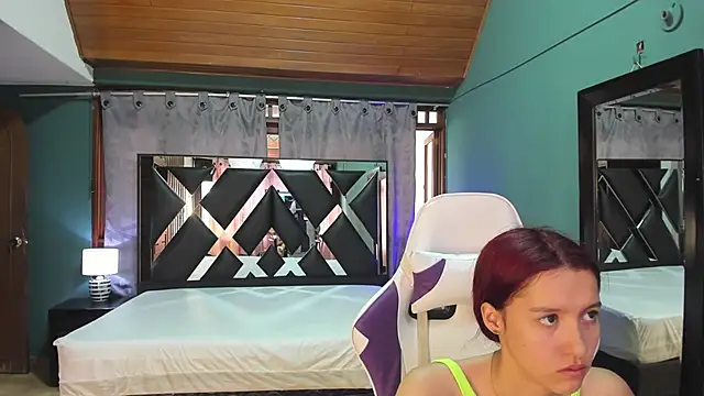 Linda4Petite online show from March 1, 2025, 6:00 pm