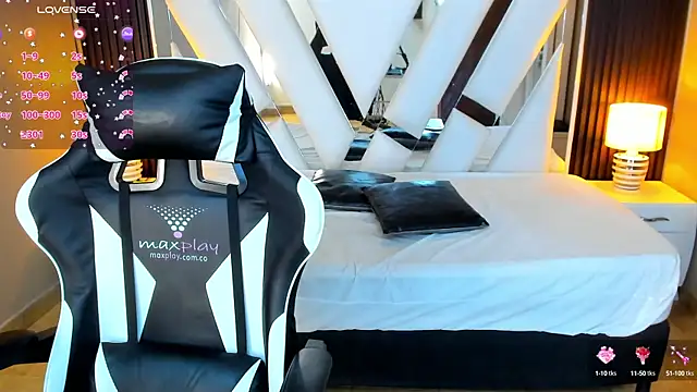 Linda4Petite online show from September 20, 2025, 6:20 pm