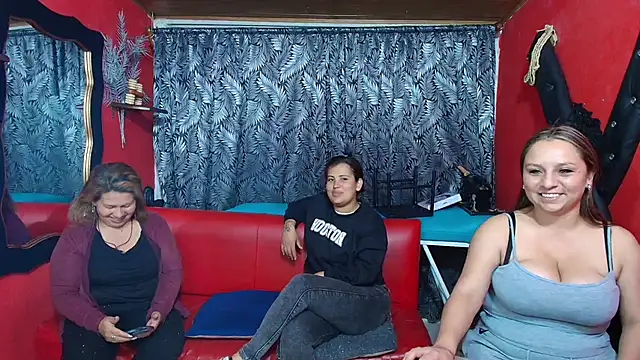 lesbiancuple online show from March 7, 2025, 12:48 am