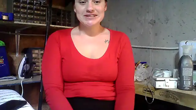ththotmomma online show from February 4, 2025, 7:44 pm