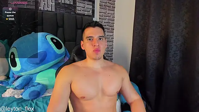 Snapshot of leyton_flex chatting on January 17, 2025, 2:39 am leyton flex online show from January 17, 2025, 2:39 am