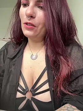 Snapshot of LunaMoongirl chatting on December 13, 2024, 9:24 am LunaMoongirl online show from December 13, 2024, 9:24 am