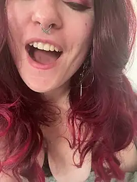 Snapshot of LunaMoongirl chatting on December 20, 2024, 1:22 pm LunaMoongirl online show from December 20, 2024, 1:22 pm