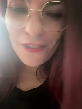 Snapshot of LunaMoongirl chatting on January 8, 2025, 10:37 am LunaMoongirl online show from January 8, 2025, 10:37 am