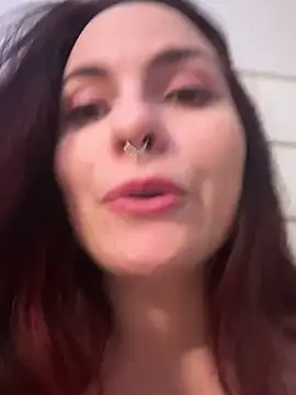 Snapshot of LunaMoongirl chatting on January 22, 2025, 4:44 pm LunaMoongirl online show from January 22, 2025, 4:44 pm