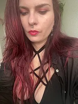 Snapshot of LunaMoongirl chatting on February 28, 2025, 2:53 pm LunaMoongirl online show from February 28, 2025, 2:53 pm