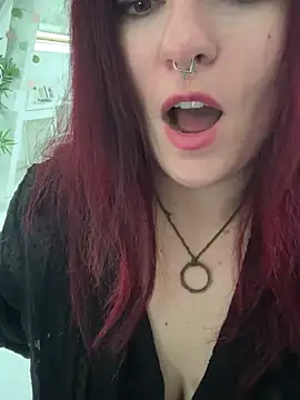 Snapshot of LunaMoongirl chatting on September 14, 2025, 5:23 pm LunaMoongirl online show from September 14, 2025, 5:23 pm