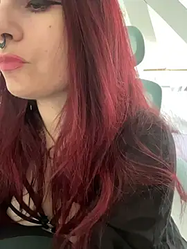 Snapshot of LunaMoongirl chatting on November 12, 2025, 3:01 pm LunaMoongirl online show from November 12, 2025, 3:01 pm