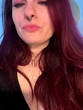 Snapshot of LunaMoongirl chatting on November 13, 2025, 3:55 pm LunaMoongirl online show from November 13, 2025, 3:55 pm