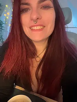 Snapshot of LunaMoongirl chatting on November 30, 2025, 3:49 pm LunaMoongirl online show from November 30, 2025, 3:49 pm