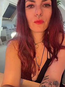 Snapshot of LunaMoongirl chatting on July 6, 2026, 5:26 pm LunaMoongirl online show from July 6, 2026, 5:26 pm