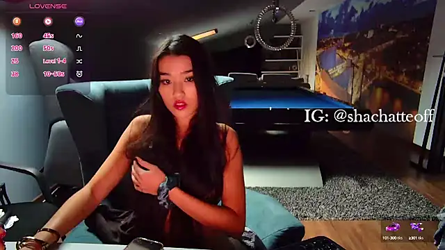 Snapshot of shachatteof chatting on October 6, 2025, 8:34 am shachatteof online show from October 6, 2025, 8:34 am