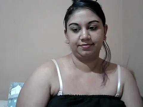 bellachow10 online show from July 25, 2026, 4:15 pm