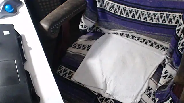 Snapshot of QueenDenizeAndTheCaptain chatting on October 13, 2025, 3:06 am QueenDenizeAndTheCaptain online show from October 13, 2025, 3:06 am