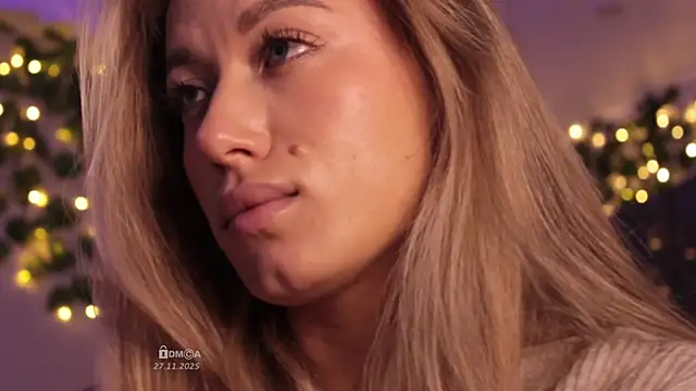 Snapshot of Blondie_Bunny chatting on November 27, 2025, 3:30 am Blondie Bunny online show from November 27, 2025, 3:30 am