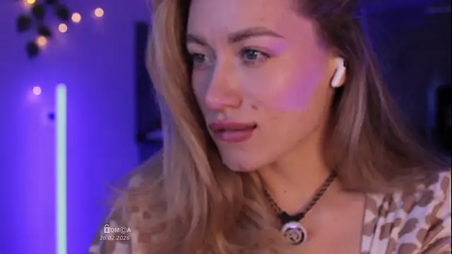 Snapshot of Blondie_Bunny chatting on February 26, 2026, 3:27 am Blondie Bunny online show from February 26, 2026, 3:27 am