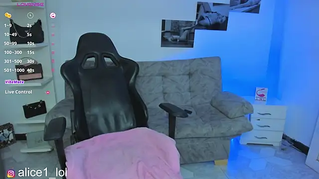 Snapshot of candy_alicee chatting on November 8, 2025, 3:50 am candy alicee online show from November 8, 2025, 3:50 am