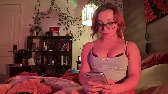 Snapshot of sweetandwet_daddy chatting on March 5, 2025, 9:27 am sweetandwet daddy online show from March 5, 2025, 9:27 am