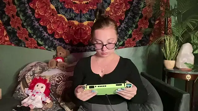 Snapshot of sweetandwet_daddy chatting on October 21, 2025, 10:38 am sweetandwet daddy online show from October 21, 2025, 10:38 am