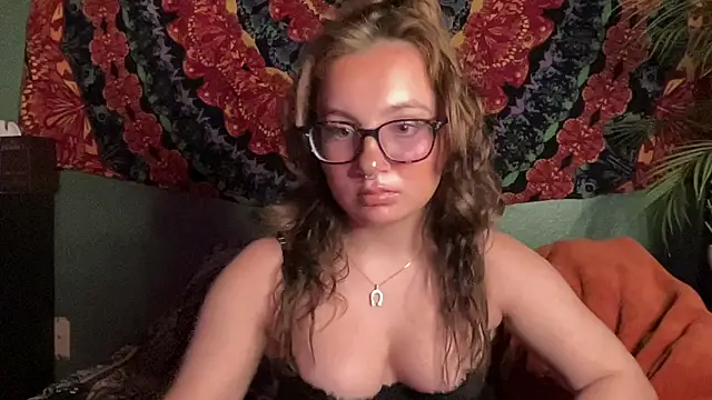 Snapshot of sweetandwet_daddy chatting on December 4, 2025, 2:59 pm sweetandwet daddy online show from December 4, 2025, 2:59 pm