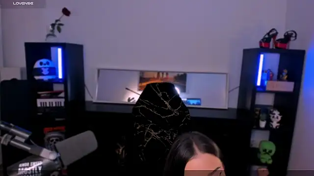 SofiRusselle online show from January 12, 2026, 7:19 pm