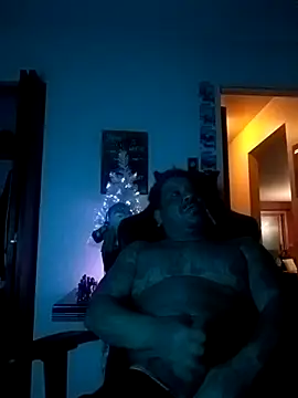 yellowwetfox online show from December 22, 2024, 2:28 am