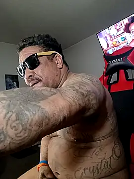 yellowwetfox online show from January 31, 2025, 2:04 am