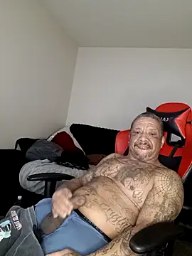 yellowwetfox online show from February 17, 2026, 2:35 pm