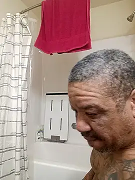 yellowwetfox online show from February 20, 2026, 9:43 am