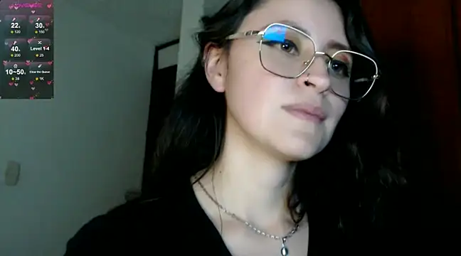 Snapshot of Juls_winter_ chatting on February 8, 2025, 12:06 am Juls winter online show from February 8, 2025, 12:06 am