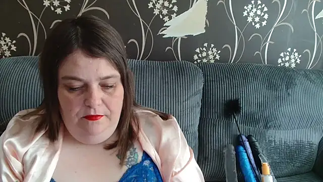 Snapshot of HouseWifeWhore_Milf chatting on March 9, 2025, 2:10 pm HouseWifeWhore Milf online show from March 9, 2025, 2:10 pm