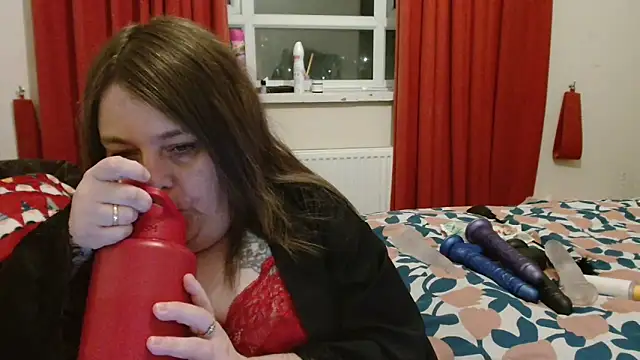 Snapshot of HouseWifeWhore_Milf chatting on September 10, 2025, 7:14 pm HouseWifeWhore Milf online show from September 10, 2025, 7:14 pm