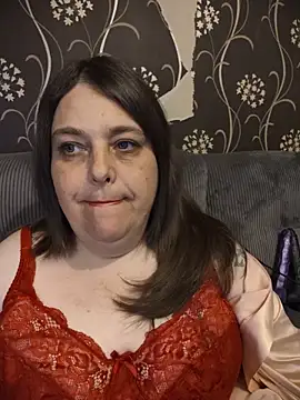 Snapshot of HouseWifeWhore_Milf chatting on June 6, 2026, 11:31 pm HouseWifeWhore Milf online show from June 6, 2026, 11:31 pm
