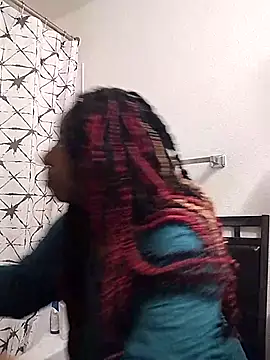 markquanna online show from October 19, 2025, 5:24 pm