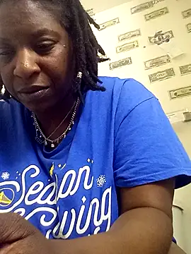 Snapshot of markquanna chatting on July 2, 2026, 12:54 am markquanna online show from July 2, 2026, 12:54 am
