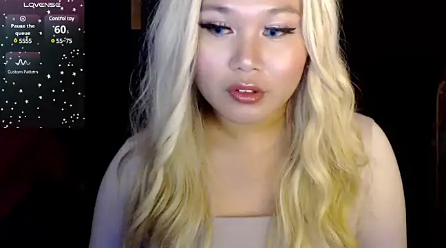 stacey wills44 online show from March 21, 2025, 9:45 pm