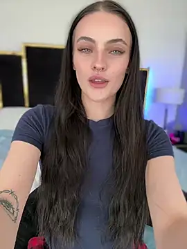 Snapshot of KarissaChantelle chatting on January 22, 2025, 11:10 pm KarissaChantelle online show from January 22, 2025, 11:10 pm