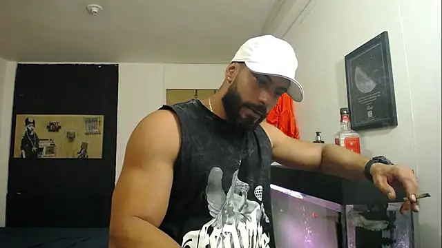 romeolovedark online show from January 3, 2025, 1:27 am