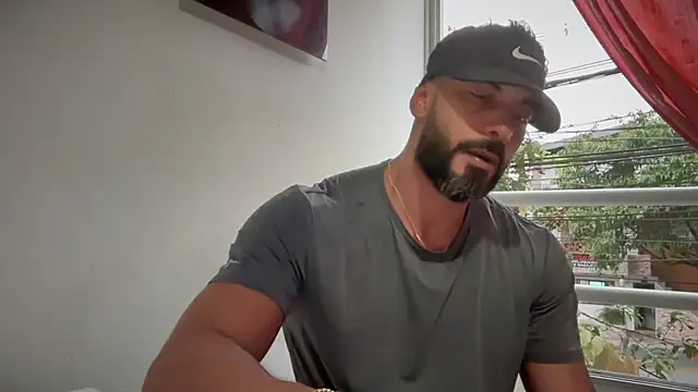 romeolovedark online show from November 18, 2025, 8:57 pm