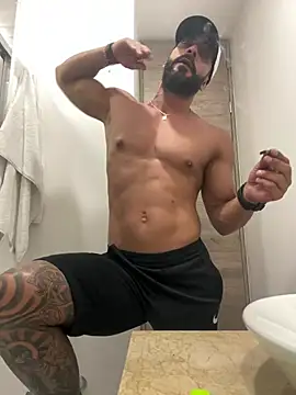 romeolovedark online show from April 22, 2026, 6:53 pm
