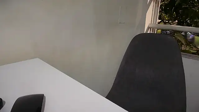 romeolovedark online show from June 26, 2026, 2:27 am
