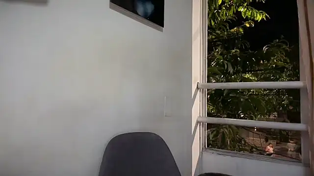 romeolovedark online show from July 15, 2026, 2:06 am