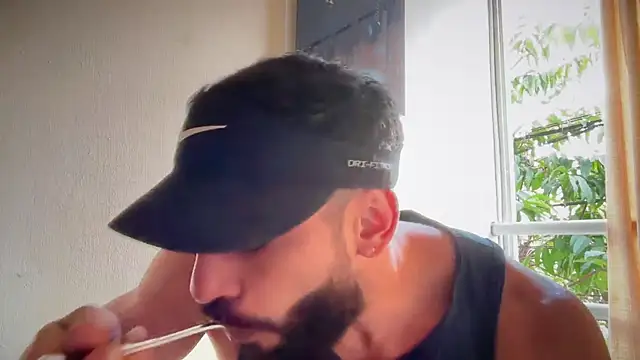 romeolovedark online show from July 17, 2026, 7:08 pm
