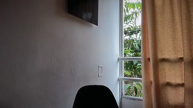 romeolovedark online show from July 23, 2026, 2:04 pm