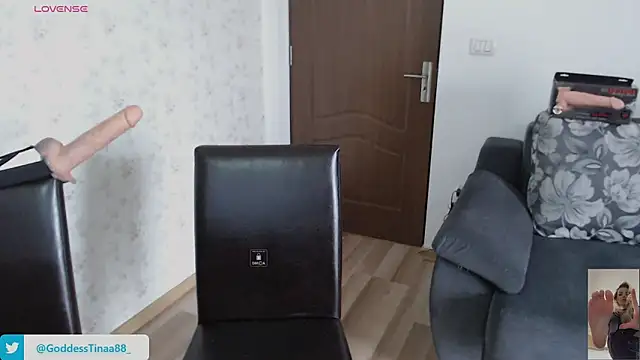 Snapshot of Goddess_Tina chatting on November 10, 2025, 8:46 am Goddess Tina online show from November 10, 2025, 8:46 am