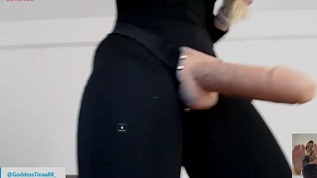 Snapshot of Goddess_Tina chatting on March 22, 2026, 11:57 am Goddess Tina online show from March 22, 2026, 11:57 am