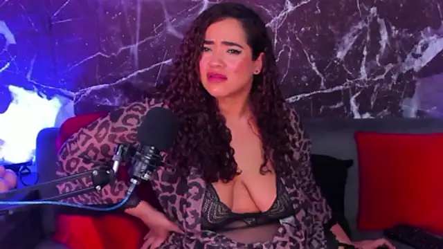 HannaMiillsxh online show from January 14, 2026, 1:17 pm