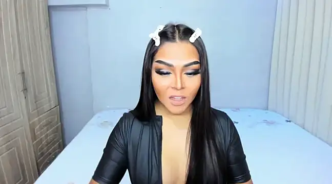 Snapshot of shantal_r0mance chatting on February 6, 2025, 1:49 am shantal r0mance online show from February 6, 2025, 1:49 am